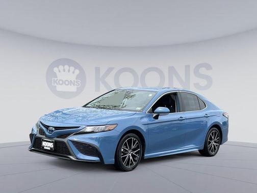 2024 Toyota Camry Hybrid SE
