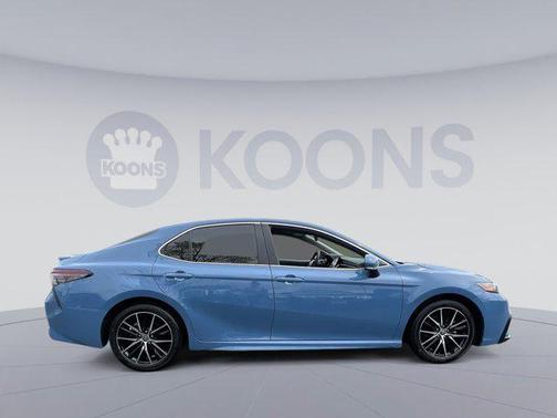 2024 Toyota Camry Hybrid SE