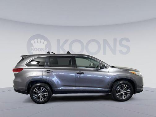 2019 Toyota Highlander LE I4