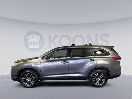 2019 Toyota Highlander LE I4