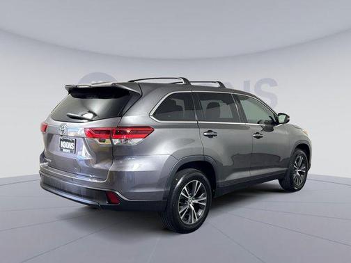 2019 Toyota Highlander LE I4