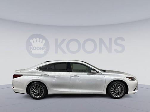 2025 Lexus ES 350 Ultra Luxury