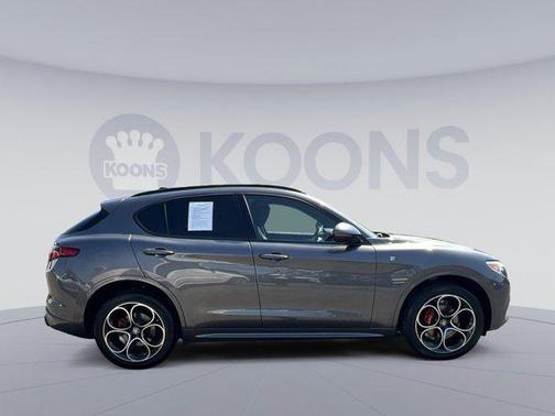 2022 Alfa Romeo Stelvio Ti