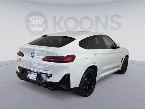 2025 BMW X4 xDrive30i