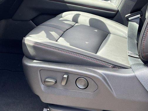2025 Chevrolet Tahoe 4WD RST
