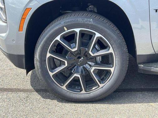 2025 Chevrolet Tahoe 4WD RST