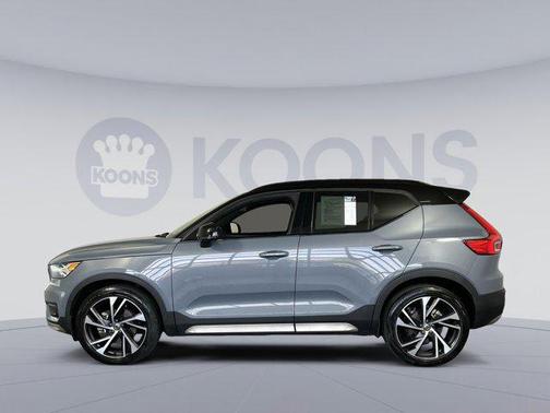 2021 Volvo XC40 T5 R-Design
