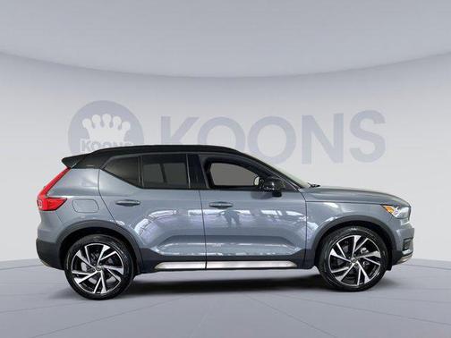 2021 Volvo XC40 T5 R-Design