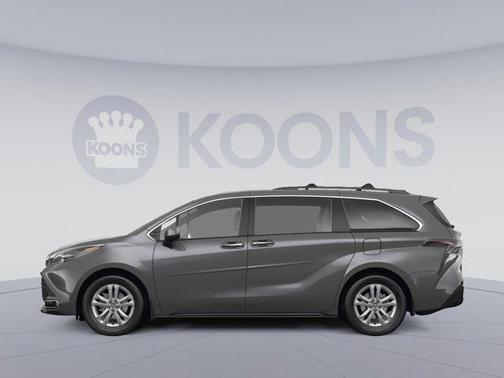 2023 Toyota Sienna XLE 7 Passenger
