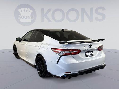 Wind Chill Pearl/Midnight Black Metallic 2021 Toyota Camry XSE