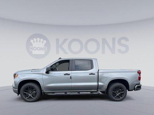 2025 Chevrolet Silverado 1500 Custom