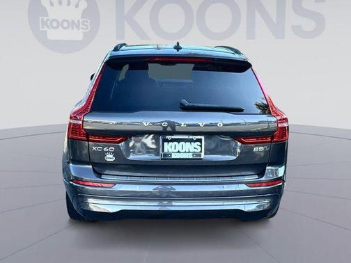 2022 Volvo XC60 B5 Momentum