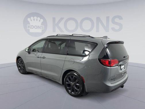 2020 Chrysler Pacifica Touring-L Plus