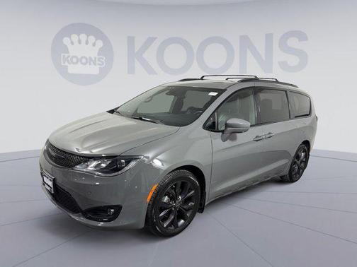 2020 Chrysler Pacifica Touring-L Plus