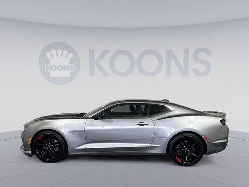 Sharkskin Metallic 2024 Chevrolet Camaro 1LT