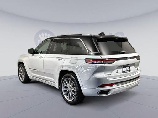 2023 Jeep Grand Cherokee Summit