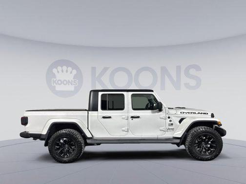 2022 Jeep Gladiator Overland