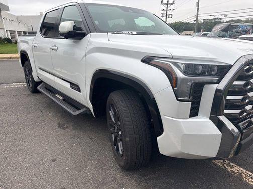 2024 Toyota Tundra Hybrid Platinum