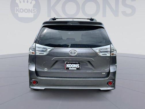 2017 Toyota Sienna SE Premium