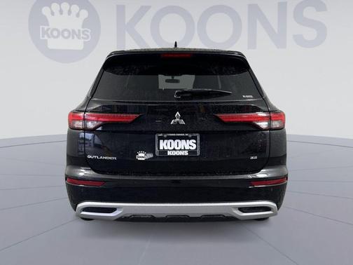 Black 2022 Mitsubishi Outlander SE S-AWC