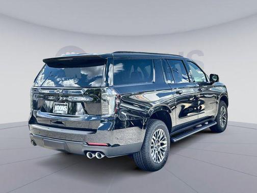2025 Chevrolet Suburban 4WD Z71