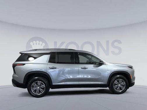 Sterling Gray Metallic 2026 Chevrolet Traverse LT