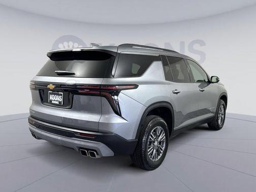 Sterling Gray Metallic 2026 Chevrolet Traverse LT