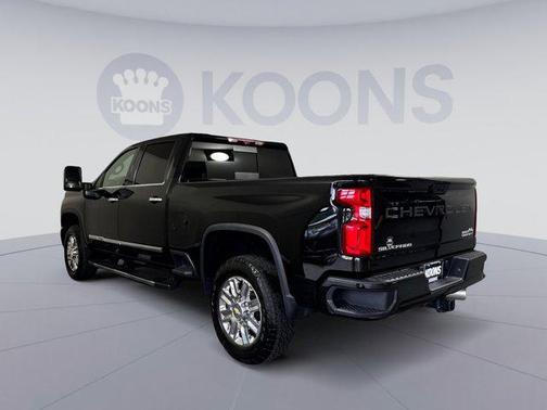 Black 2024 Chevrolet Silverado 2500 High Country