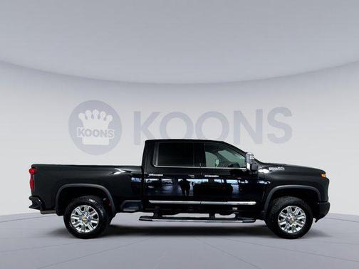 Black 2024 Chevrolet Silverado 2500 High Country