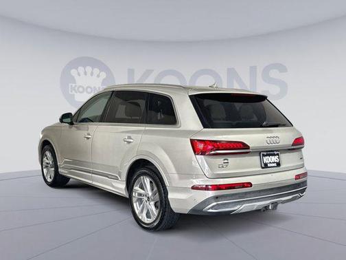 2021 Audi Q7 45 Premium Plus