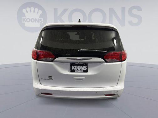 2019 Chrysler Pacifica L