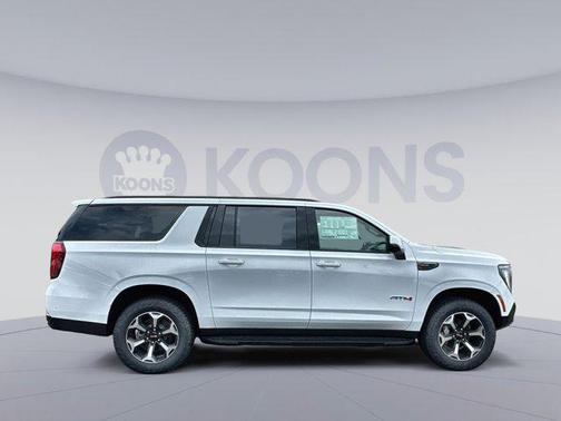 2025 GMC Yukon XL 4WD AT4