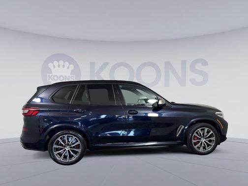2021 BMW X5 M50i