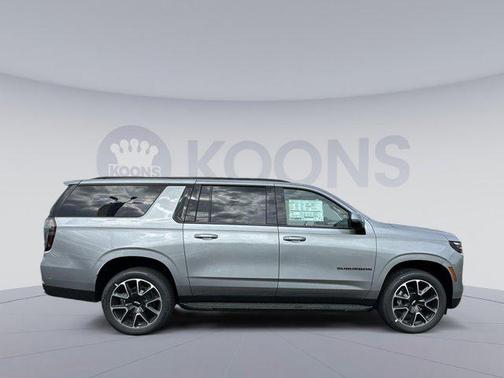 2025 Chevrolet Suburban RST