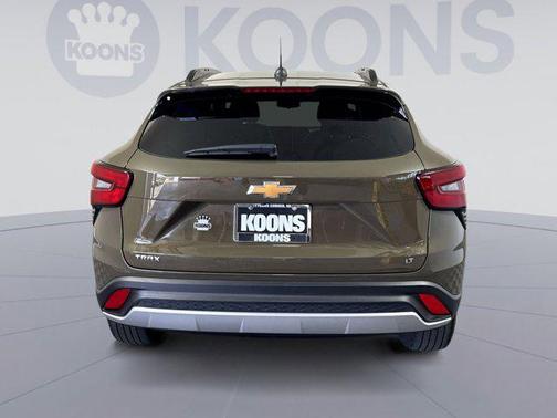 Harvest Bronze Metallic 2024 Chevrolet Trax LT