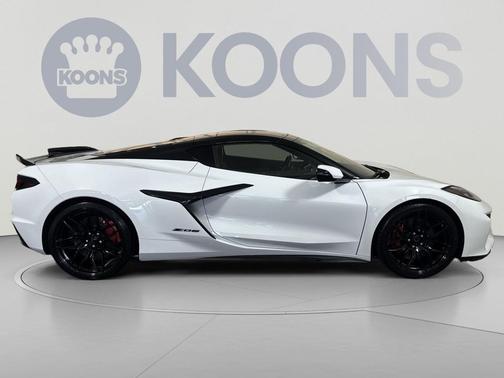 Arctic White 2023 Chevrolet Corvette Z06