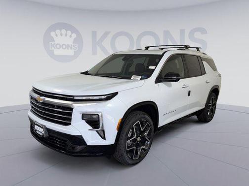 Polar White Tricoat 2026 Chevrolet Traverse High Country