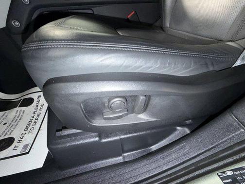 2023 Land Rover Defender 110 S