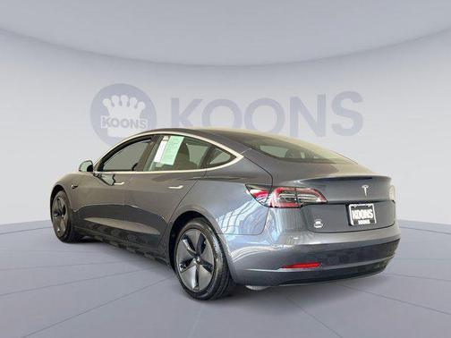 2019 Tesla Model 3 Mid Range