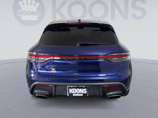 2022 Porsche Macan Base