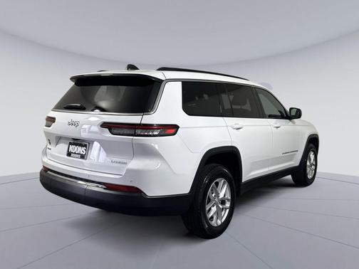 Bright White Clearcoat 2025 Jeep Grand Cherokee L Laredo