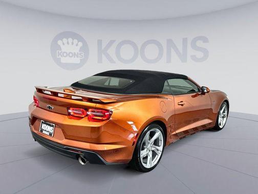 2022 Chevrolet Camaro RWD Convertible LT1