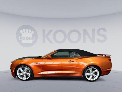 2022 Chevrolet Camaro RWD Convertible LT1