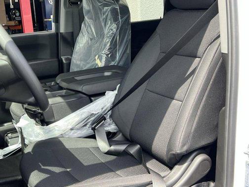 2025 Chevrolet Silverado 3500 WT