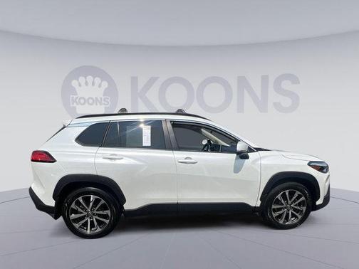 2022 Toyota Corolla Cross XLE