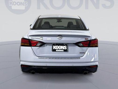 2023 Nissan Altima SR VC-Turbo FWD