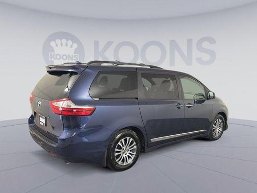 2018 Toyota Sienna XLE Premium