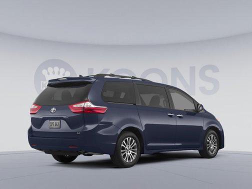 2018 Toyota Sienna XLE Premium