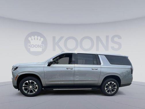 2025 Chevrolet Suburban LT