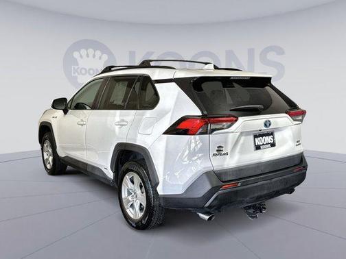 2021 Toyota RAV4 Hybrid XLE